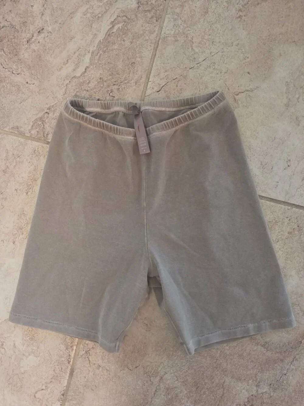 Skims Beige Neutral Cotton Blend Bike Shorts S GUC - Picture 1 of 8